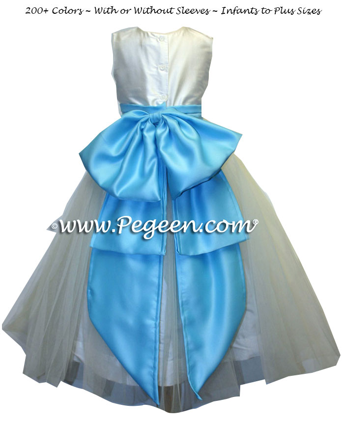 Matching Belsoire Jasmine flower girl dresses in hawaii blue and antique white silk