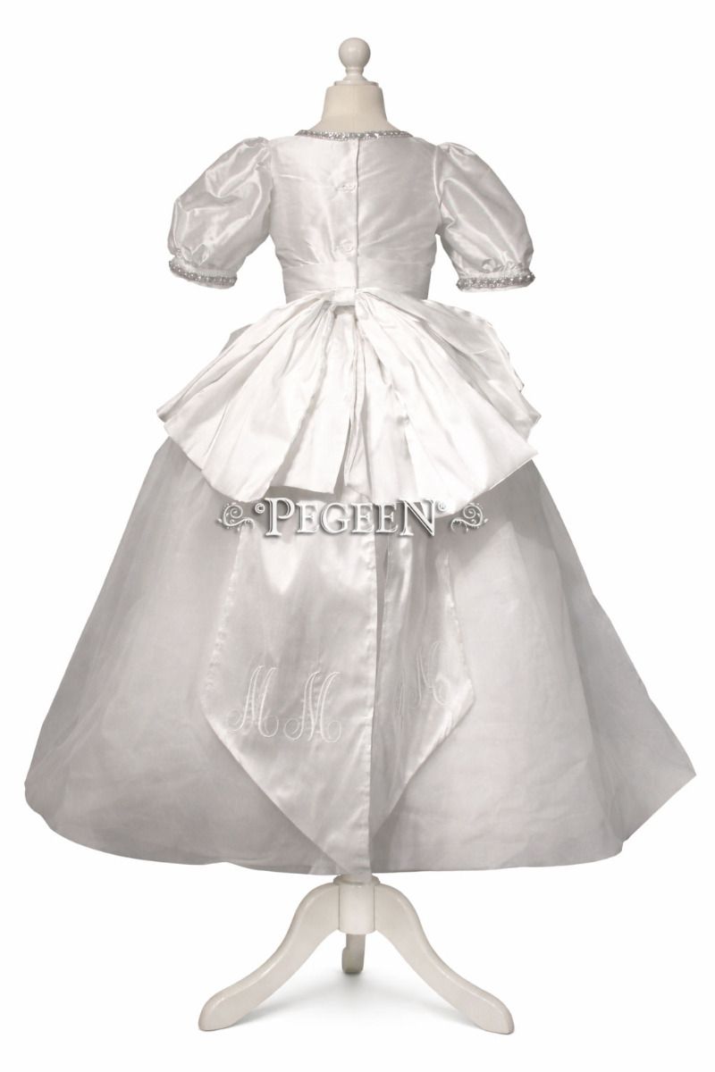 Style 973 Communion 