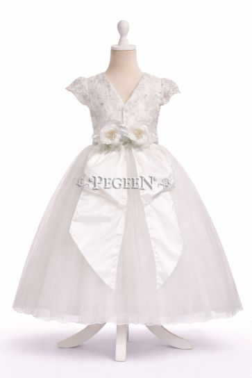 Style 966 Communion 