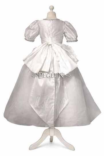 Style 975 Communion 