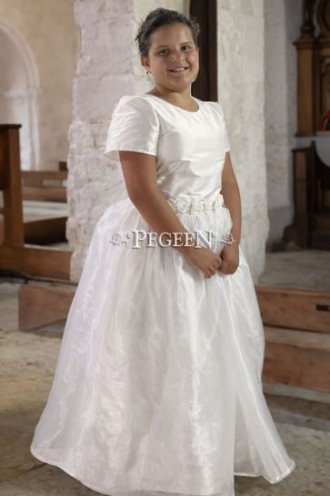 Style 979 Communion 