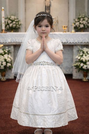 Style 982 Communion 